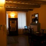 La Tosca & Konukevi