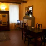 Konukevi La Tosca & 3*