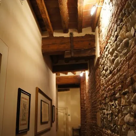 Gasthuis La Tosca & Lucca