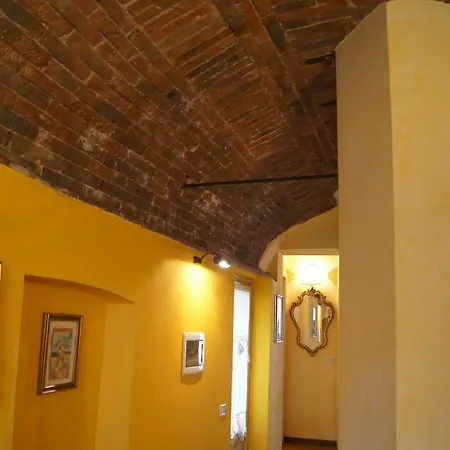 La Tosca & Lucca
